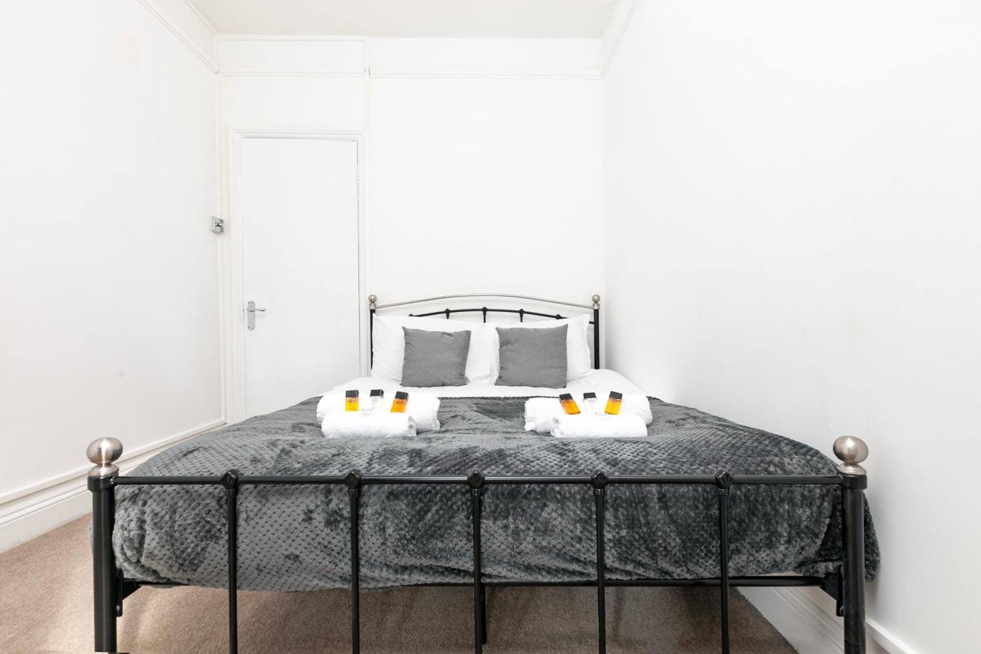 Beautiful 3 Bedroom Flat In Scott Ellis Gardens London Ngoại thất bức ảnh