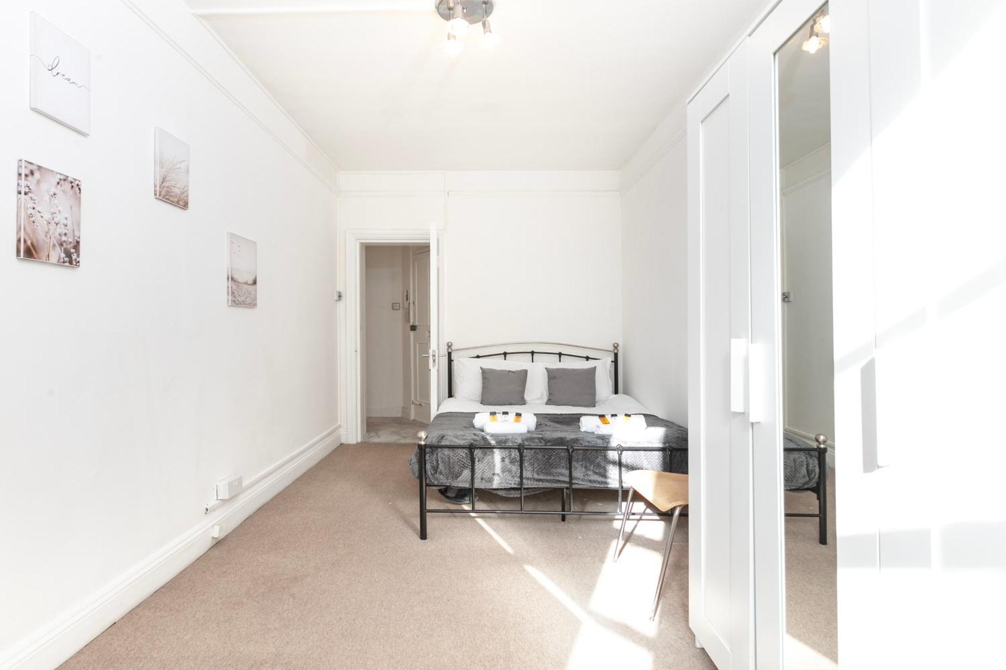 Beautiful 3 Bedroom Flat In Scott Ellis Gardens London Ngoại thất bức ảnh